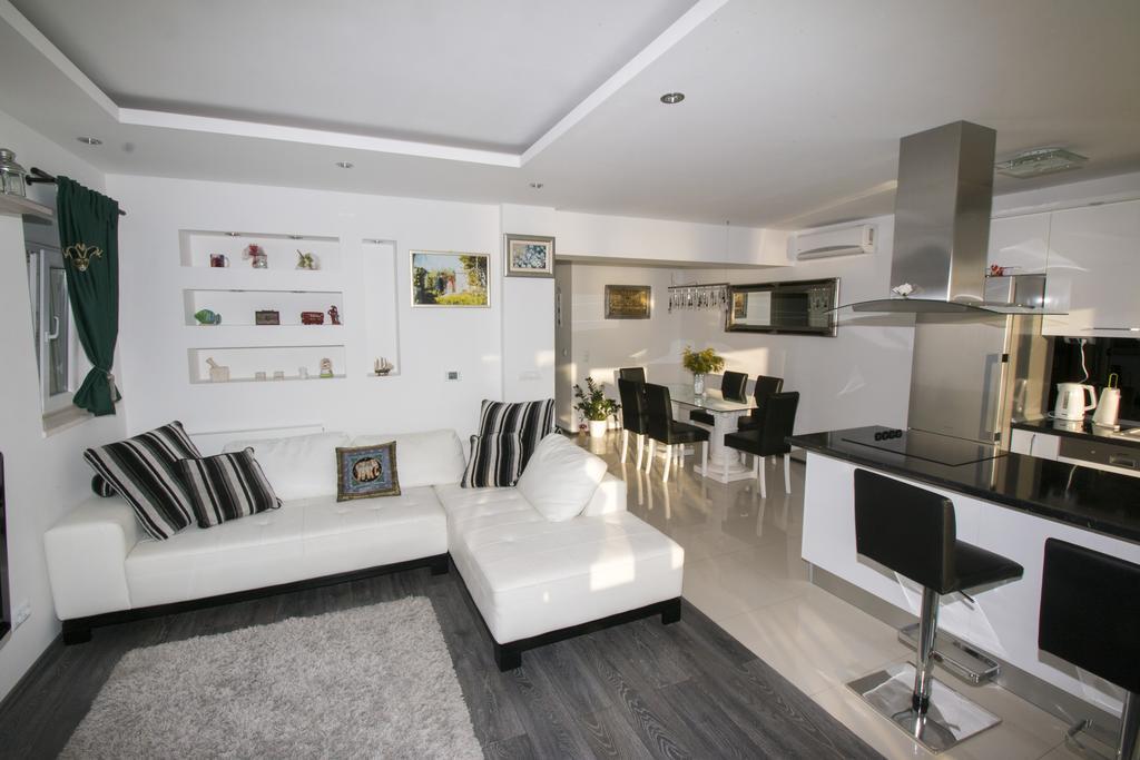 Apartment Mate Omiš Dış mekan fotoğraf